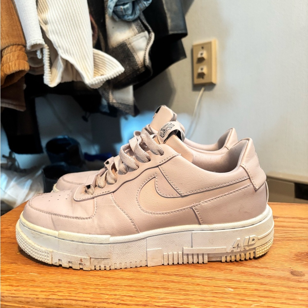 Nike Air Force 1 Pixel - Pale Pink